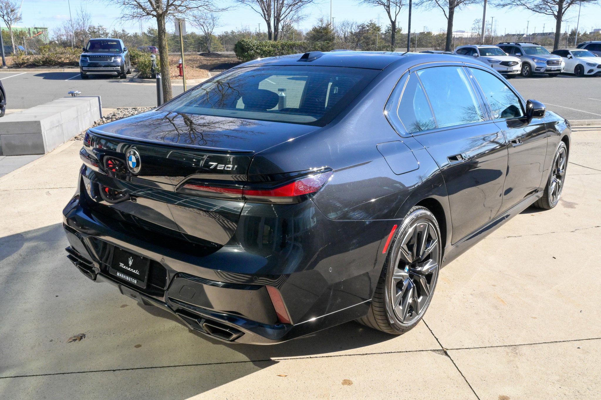 Used 2023 BMW 760i xDrive w/ Executive Package image 5