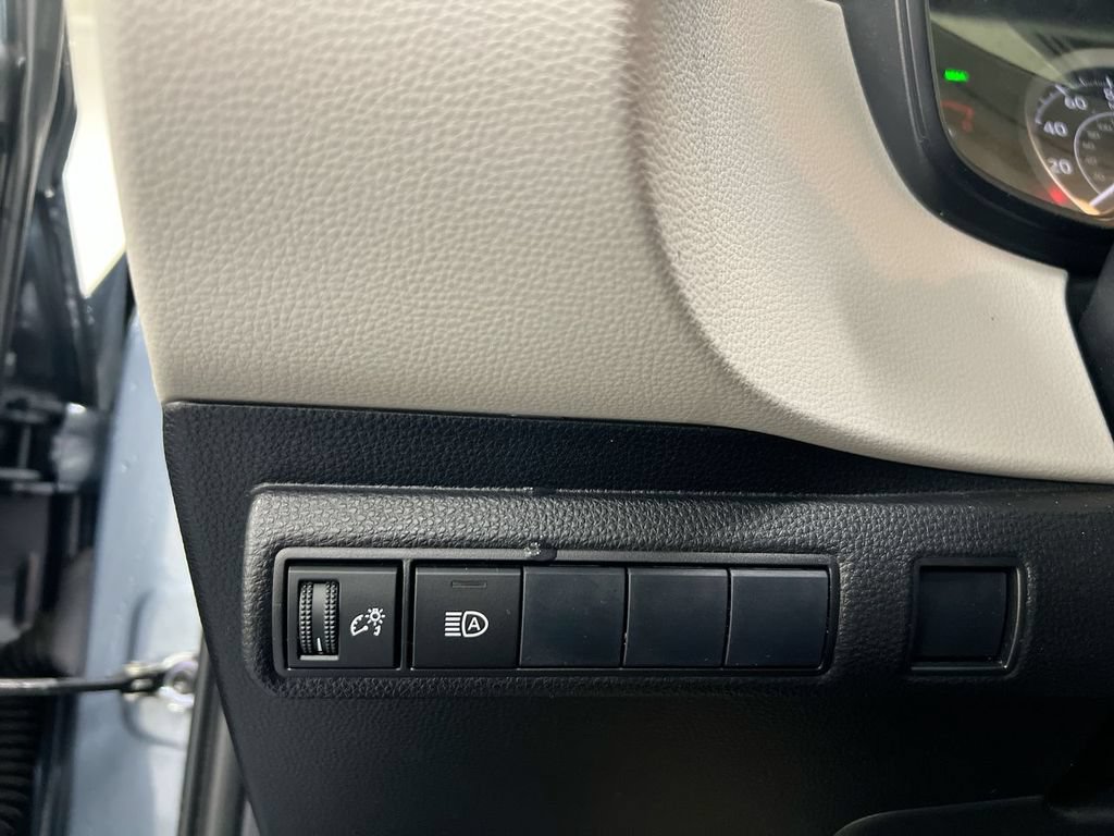 Used 2020 Toyota Corolla LE w/ LE Premium Package FWD image 18