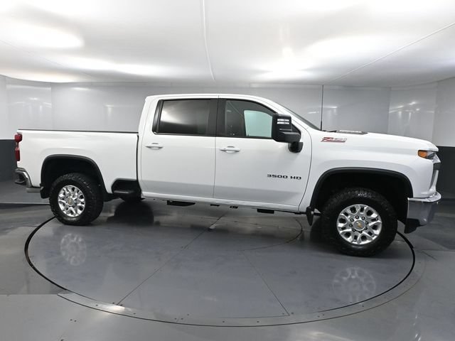 Used 2023 Chevrolet Silverado 3500 LT w/ Convenience Package AWD/4WD image 4