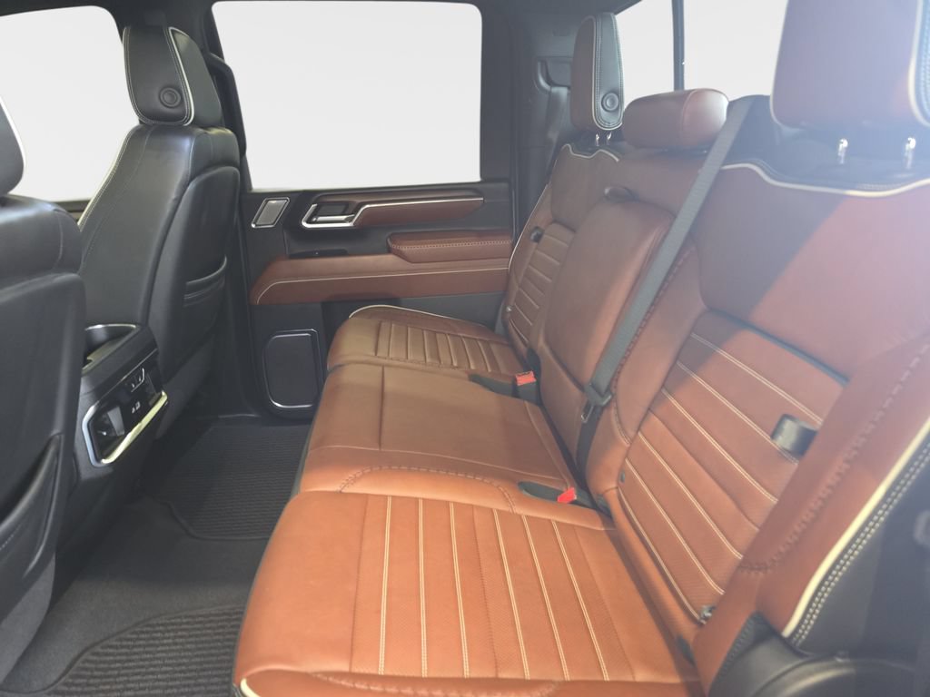 Used 2024 GMC Sierra 2500 Denali Ultimate w/ Max Trailering Package AWD/4WD image 14