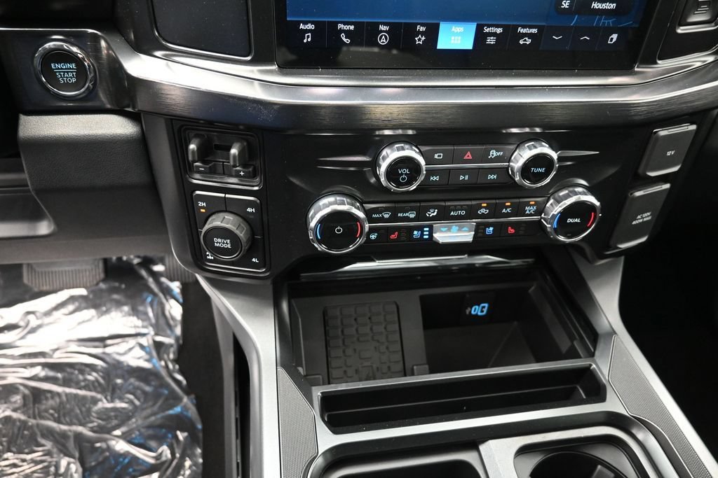 New 2026 Ford F250 Lariat w/ Black Appearance Package AWD/4WD image 9