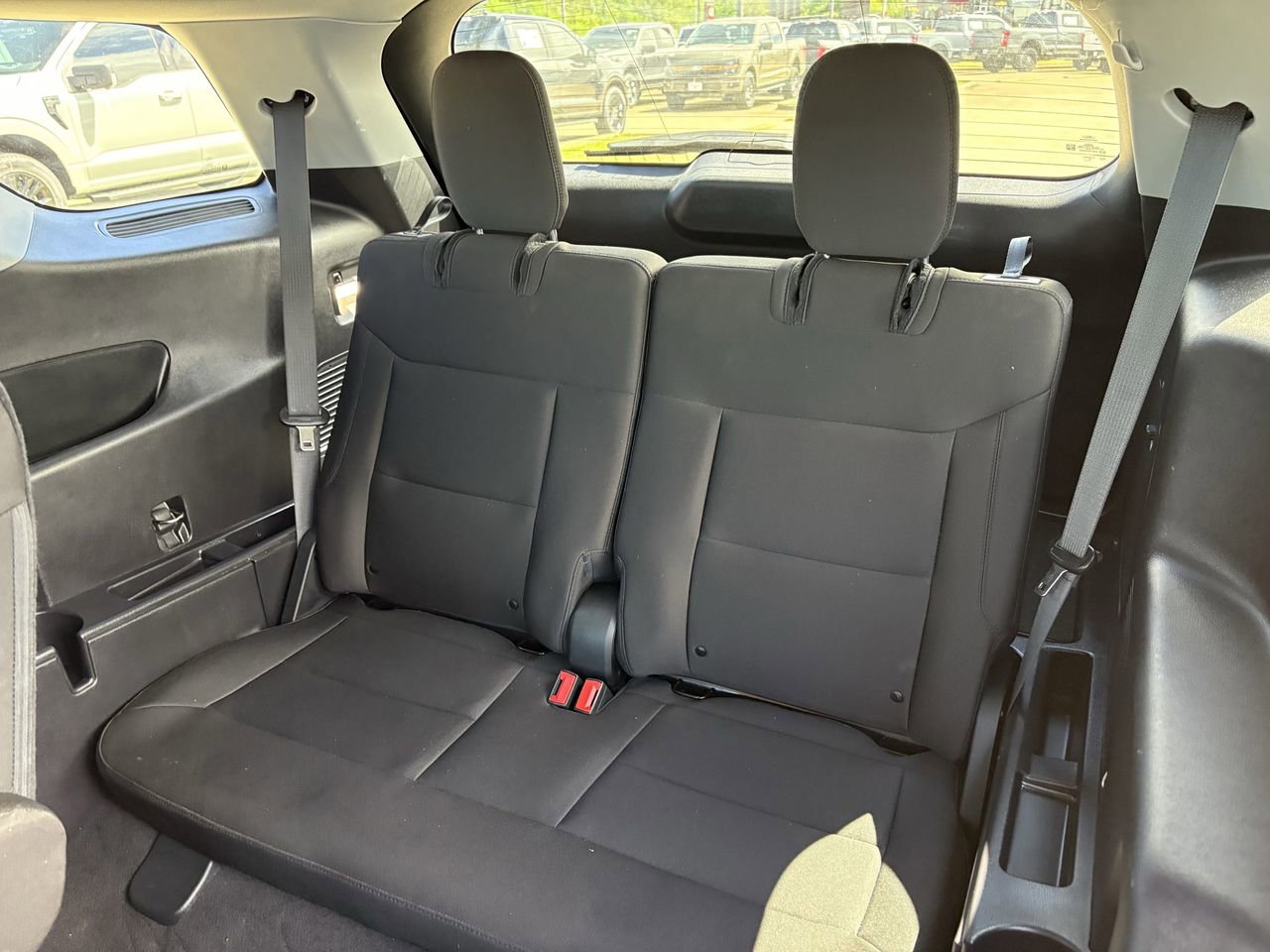 Used 2022 Ford Explorer XLT image 28