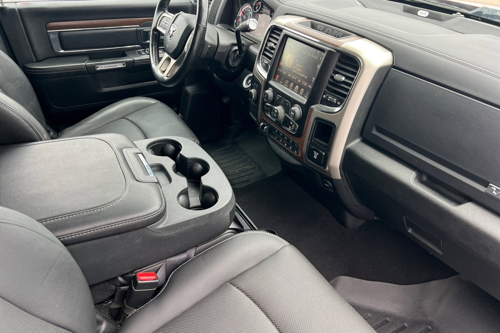 Used 2015 RAM 3500 Laramie image 15