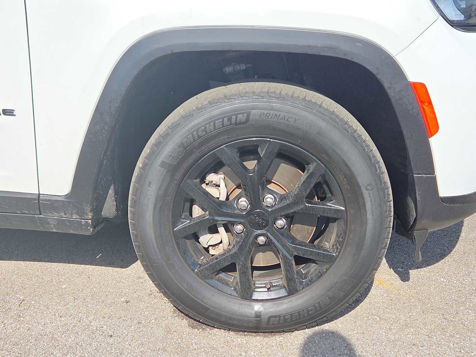 Used 2024 Jeep Grand Cherokee L Laredo image 9