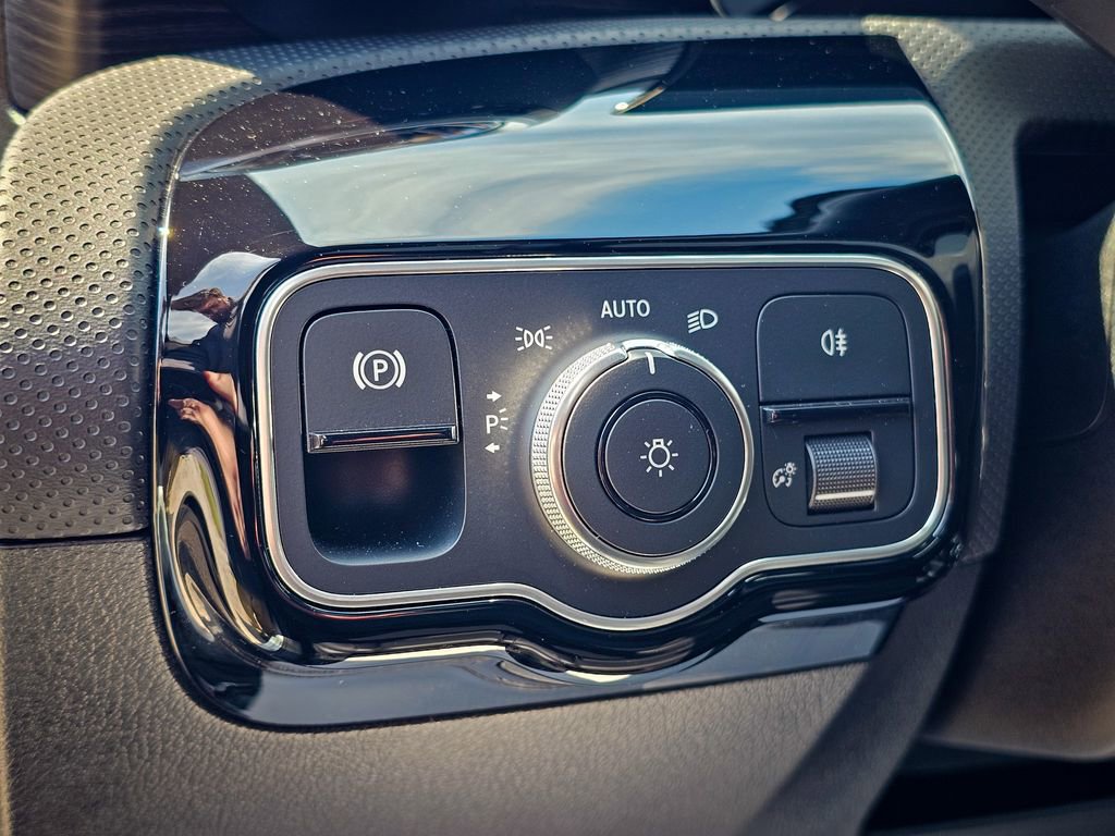 Used 2023 Mercedes-Benz CLA 250 4MATIC image 15