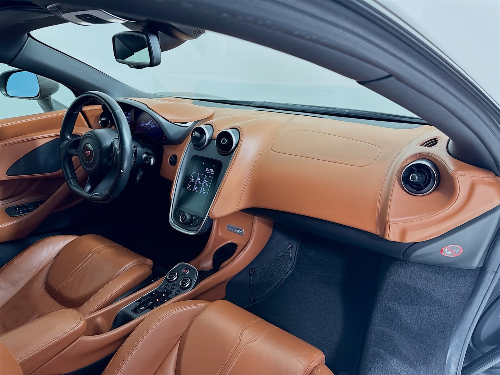 Used 2017 McLaren 570S Base image 24