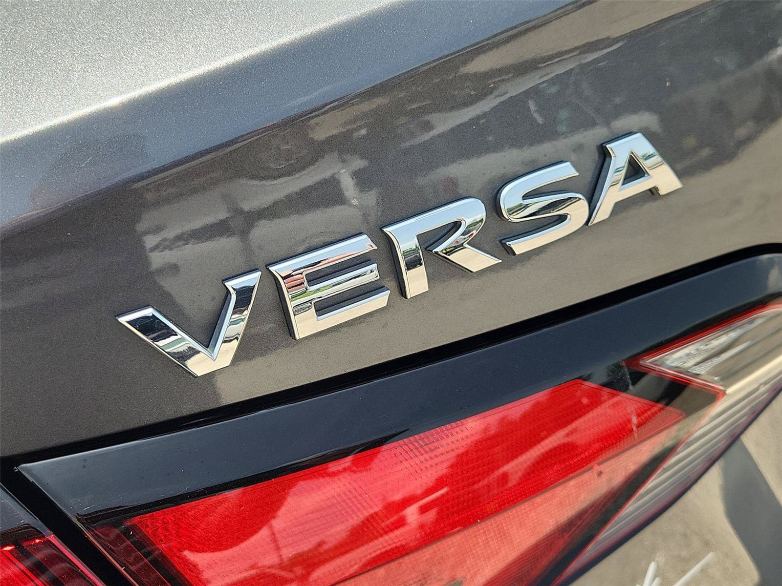 Used 2025 Nissan Versa S w/ S Plus Package FWD image 28