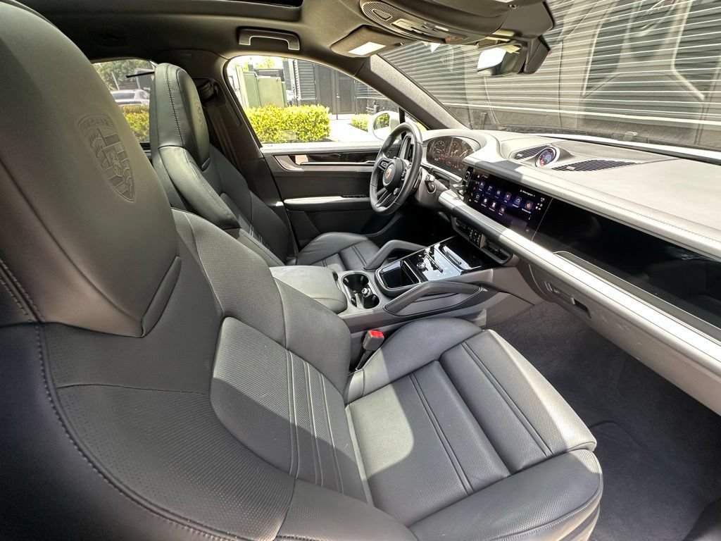 Certified 2026 Porsche Cayenne S AWD/4WD image 45