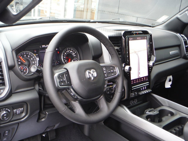 New 2027 RAM 1500 4x4 Crew Cab image 3