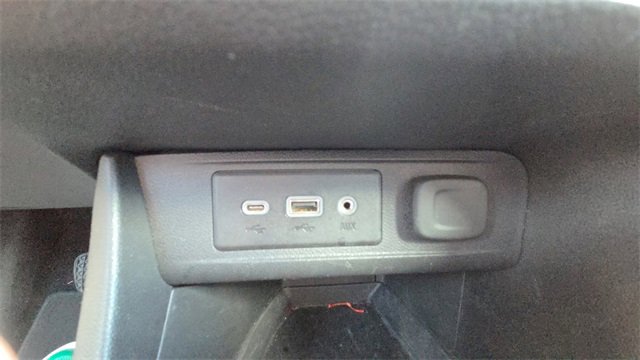 Used 2023 Buick Encore GX Select image 27