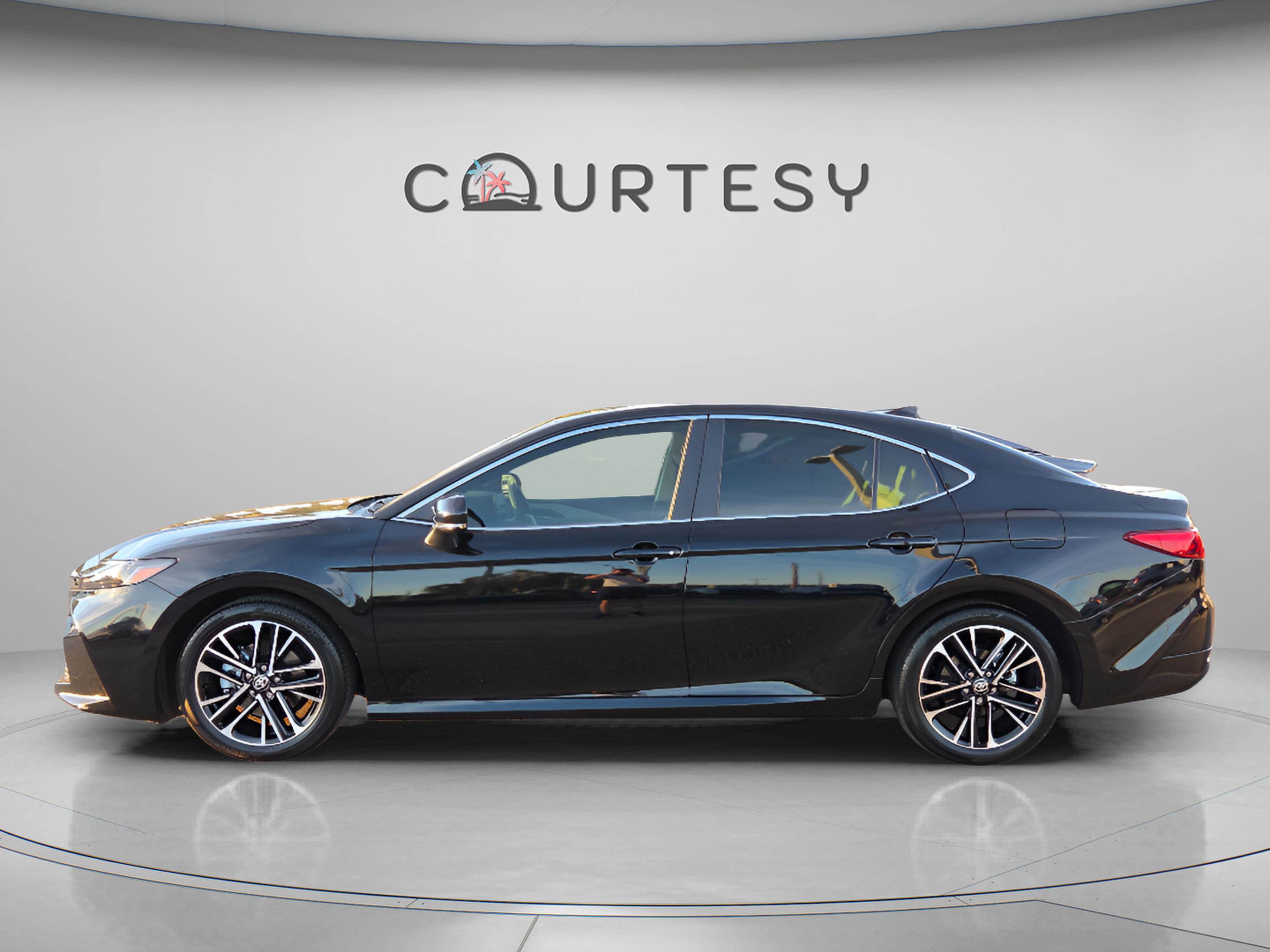 Certified 2025 Toyota Camry XLE image 3