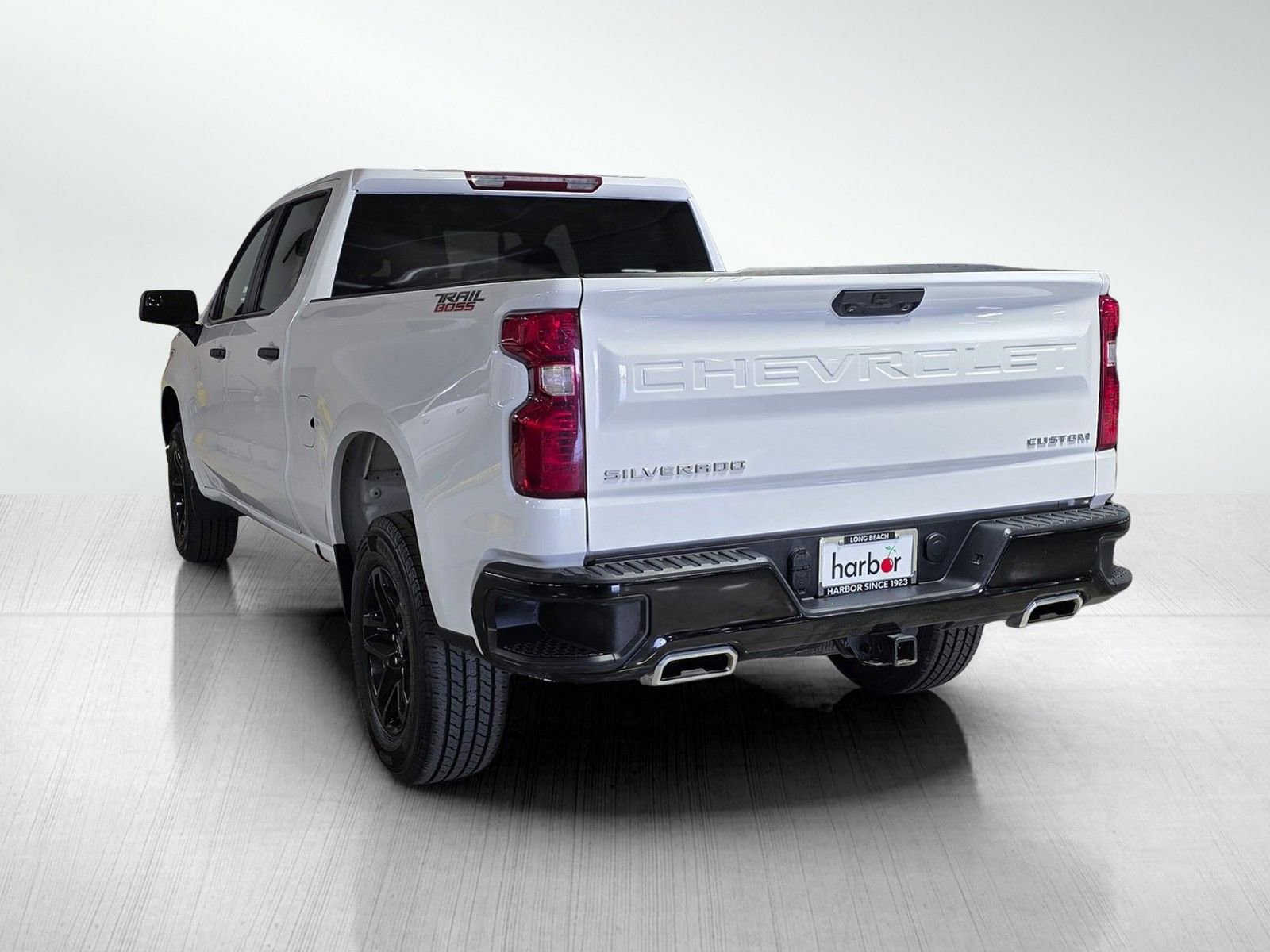 Used 2023 Chevrolet Silverado 1500 Custom Trail Boss AWD/4WD image 5