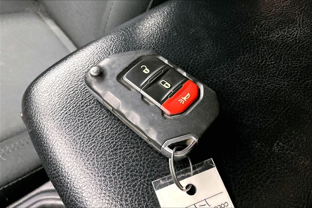 Used 2021 Jeep Wrangler Unlimited Sport image 13