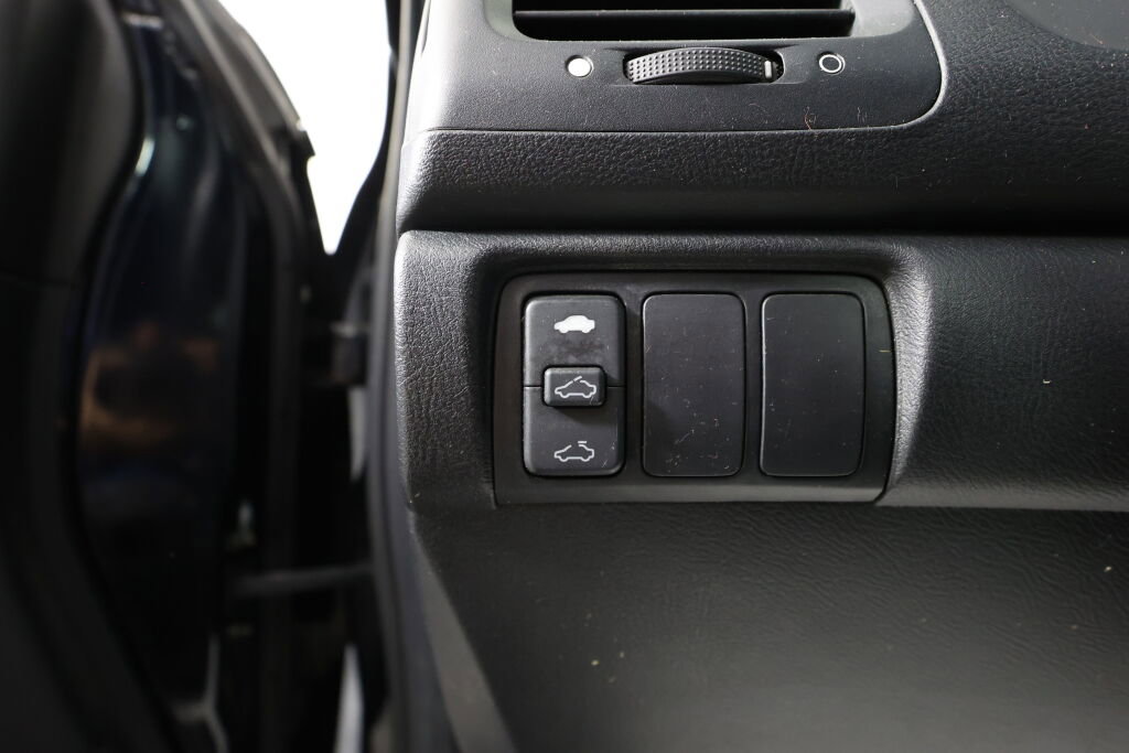 Used 2004 Honda Accord EX image 24