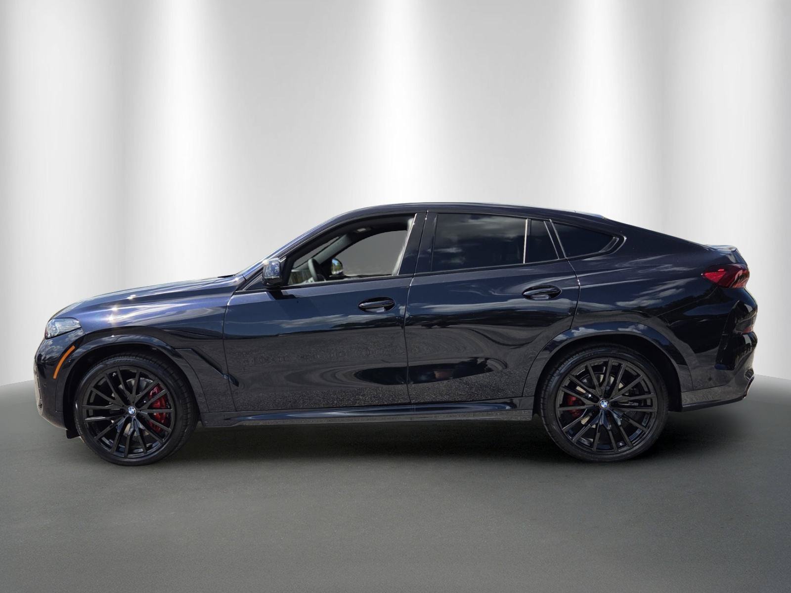 New 2027 BMW X6 xDrive40i w/ Premium Package AWD/4WD image 4