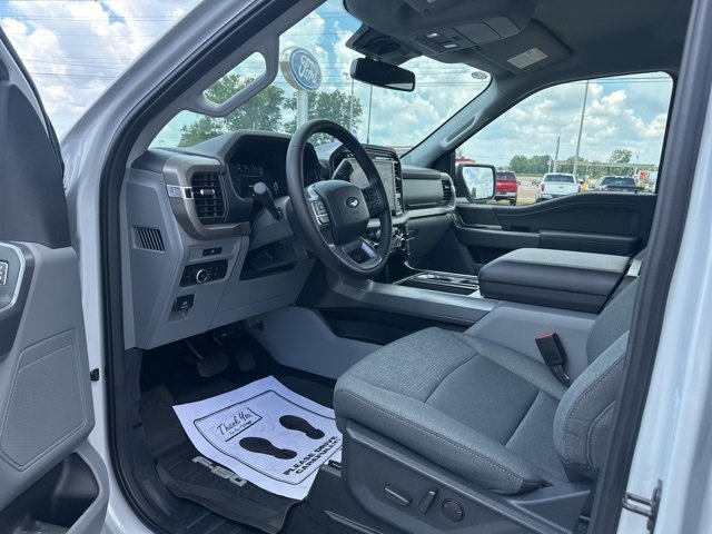 New 2025 Ford F150 XLT image 32