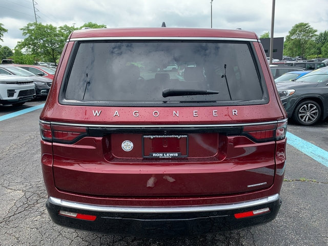 Certified 2024 Jeep Wagoneer Series II w/ Flexible Seating Group AWD/4WD image 4