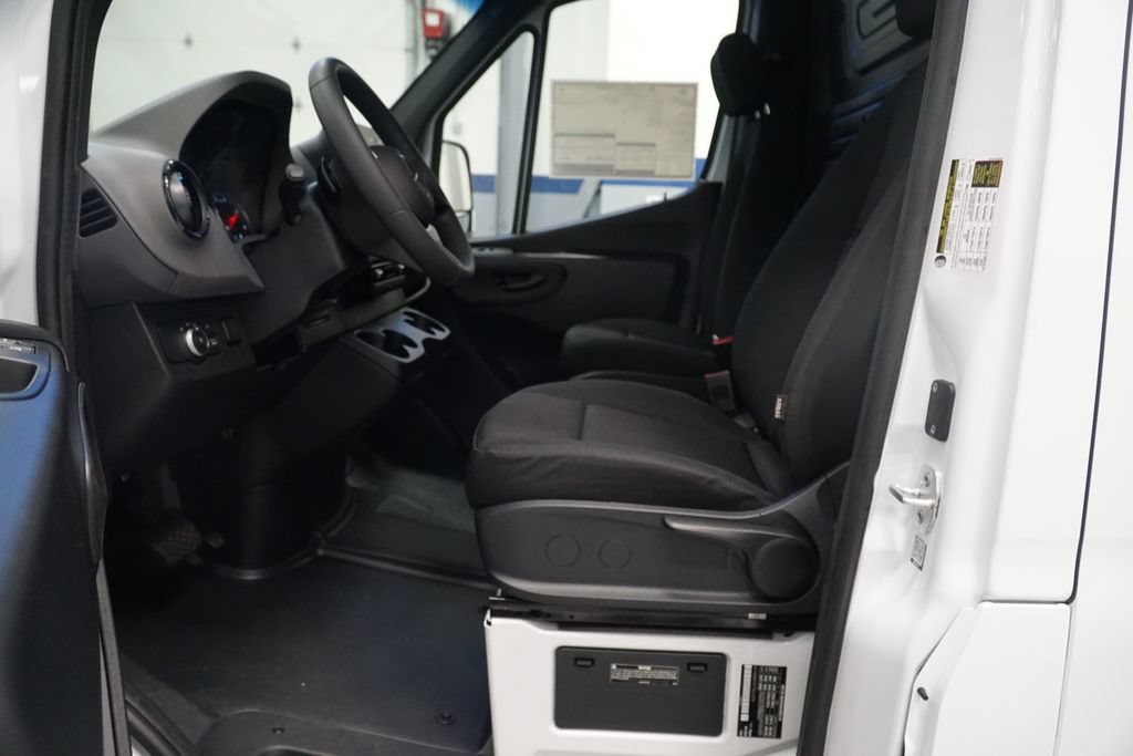 New 2026 Mercedes-Benz Sprinter 2500 image 8