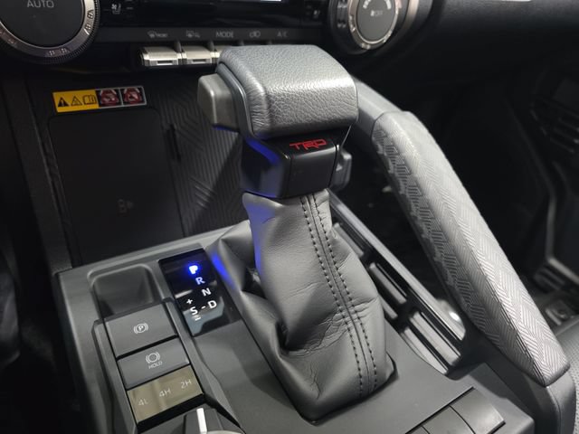 Certified 2025 Toyota 4Runner TRD Off-Road Premium w/ Tow Technology Package AWD/4WD image 20