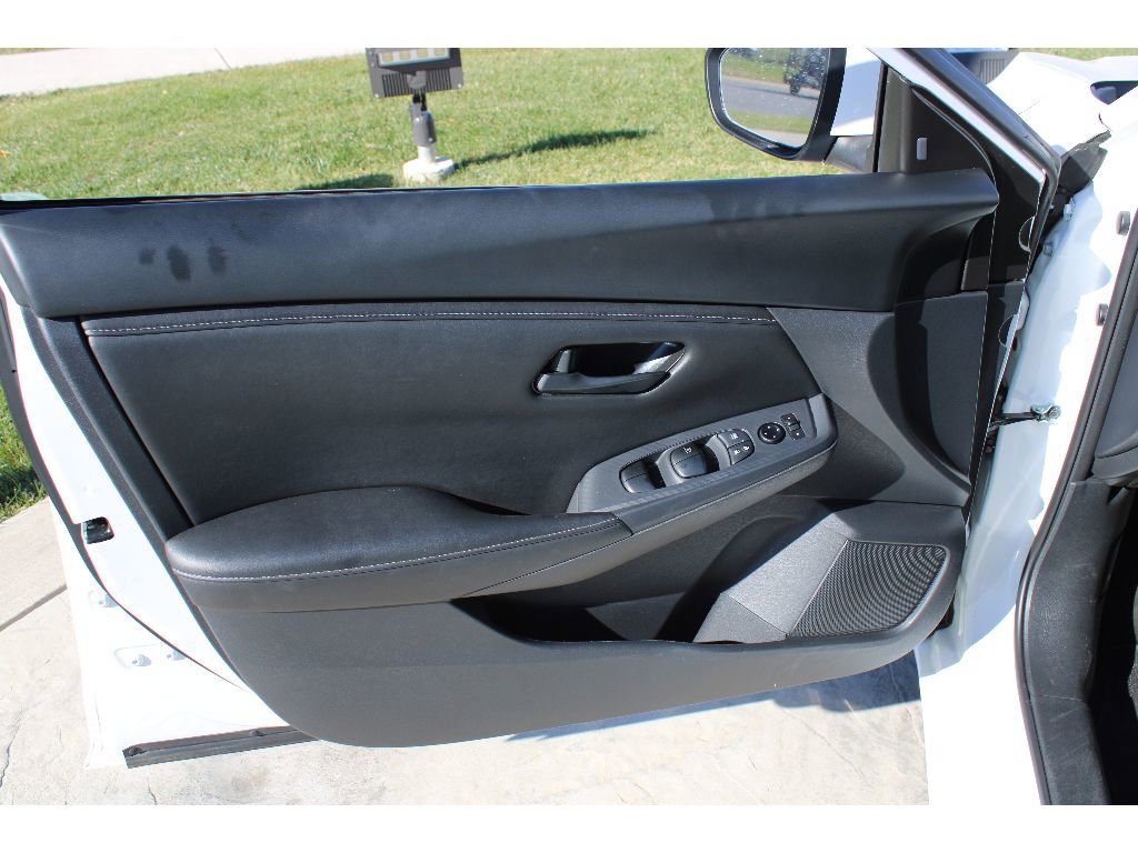 Used 2025 Nissan Sentra S image 15