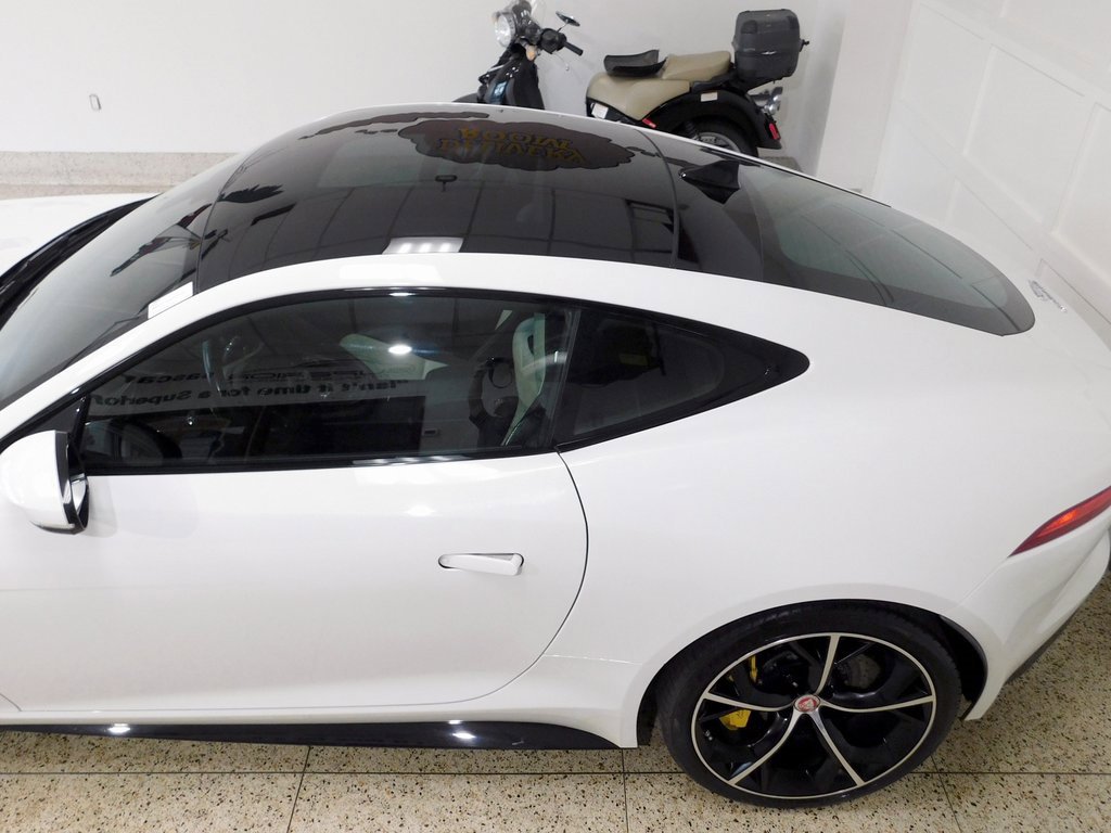 Used 2015 Jaguar F-TYPE R image 28
