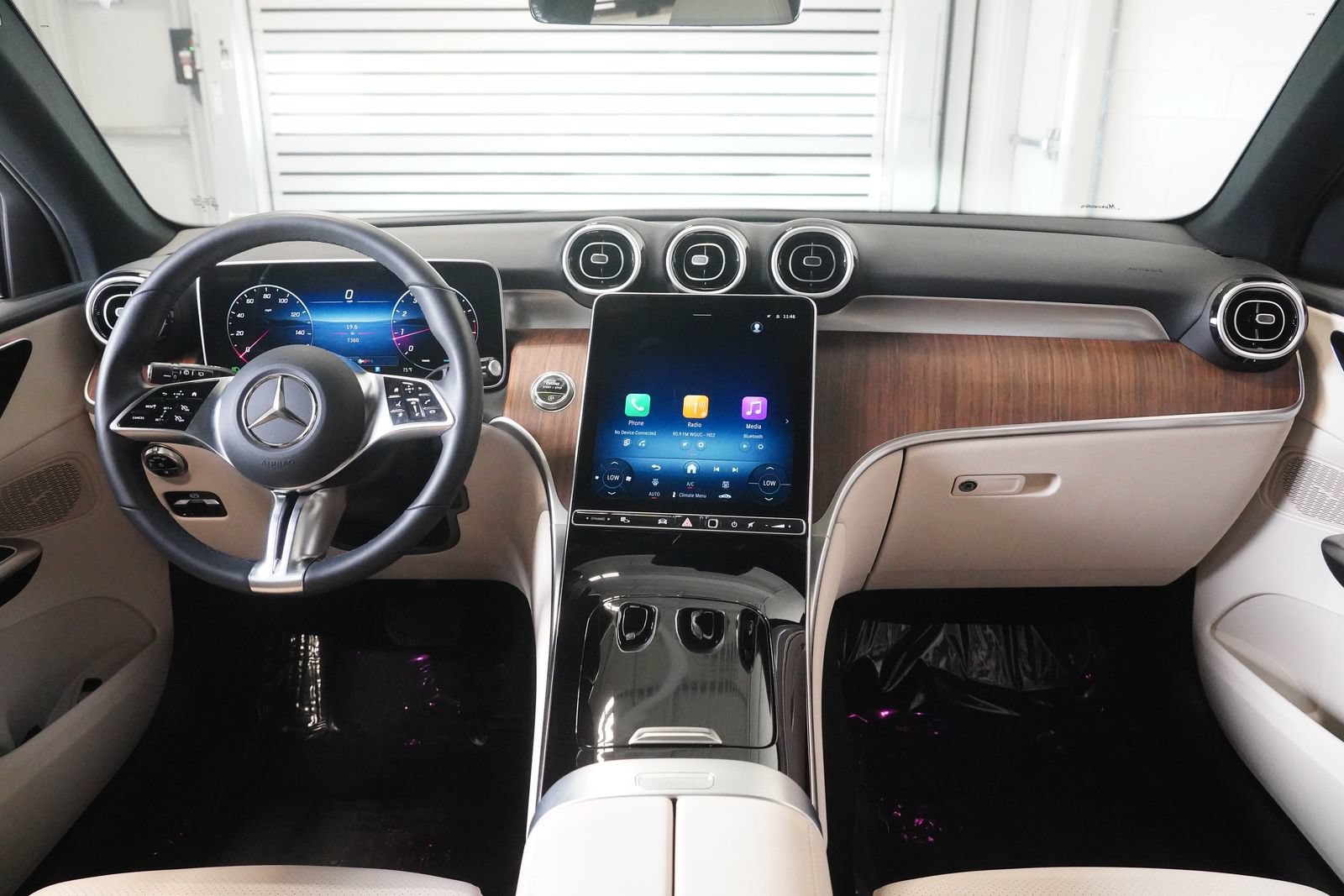 Used 2026 Mercedes-Benz GLC 300 4MATIC image 14