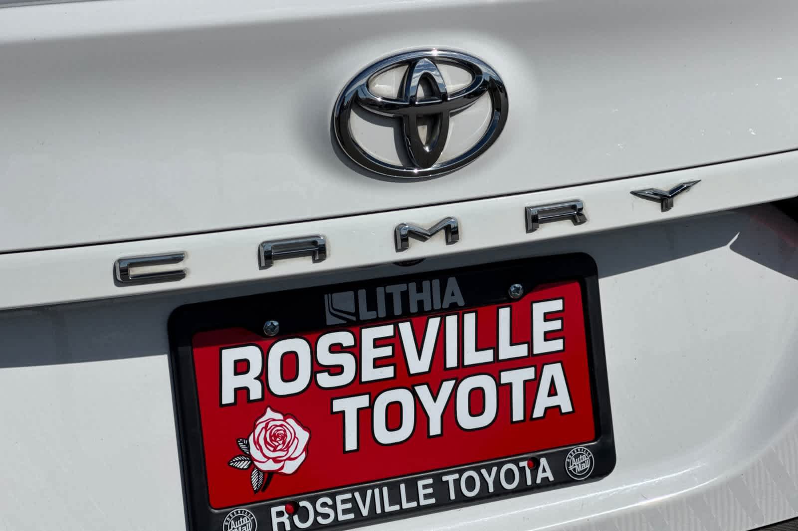 Used 2018 Toyota Camry LE FWD image 29