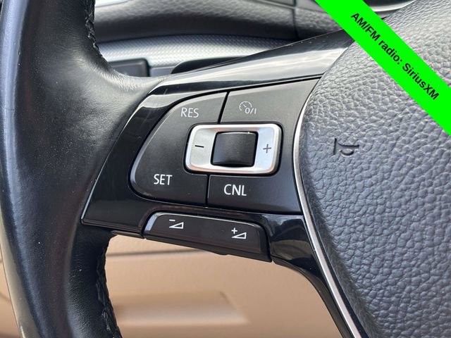 Used 2017 Volkswagen Passat 1.8T R-Line FWD image 11