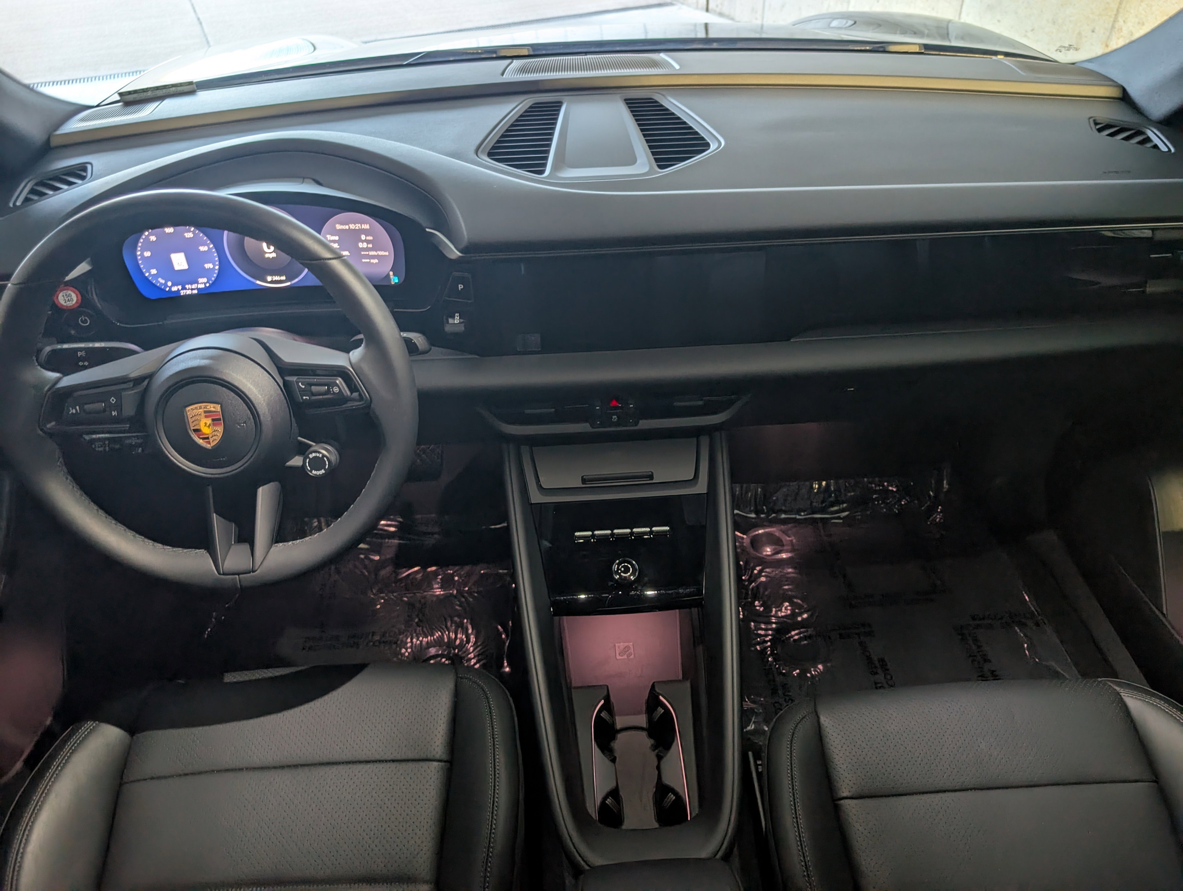 Used 2025 Porsche Macan Electric image 6