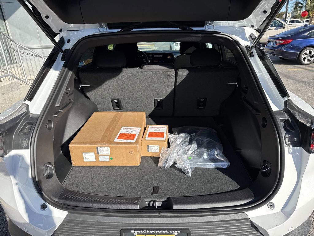 Certified 2026 Chevrolet Equinox EV LT image 8