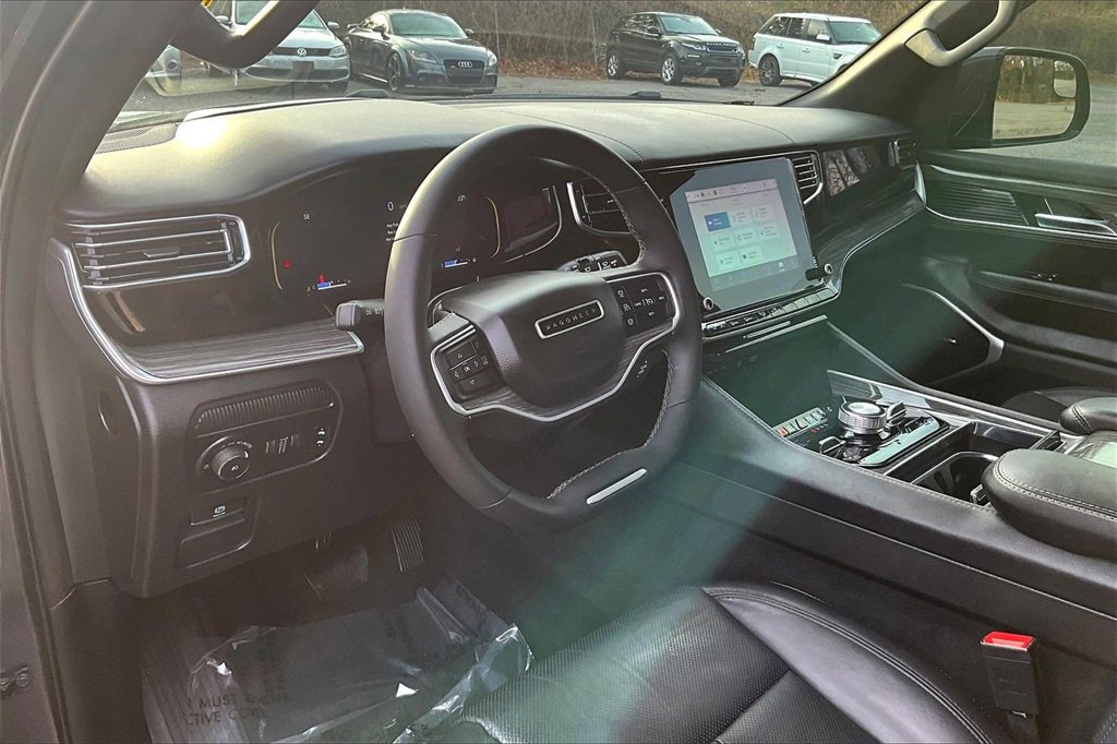 Used 2022 Jeep Wagoneer Series III w/ Convenience Group I image 15