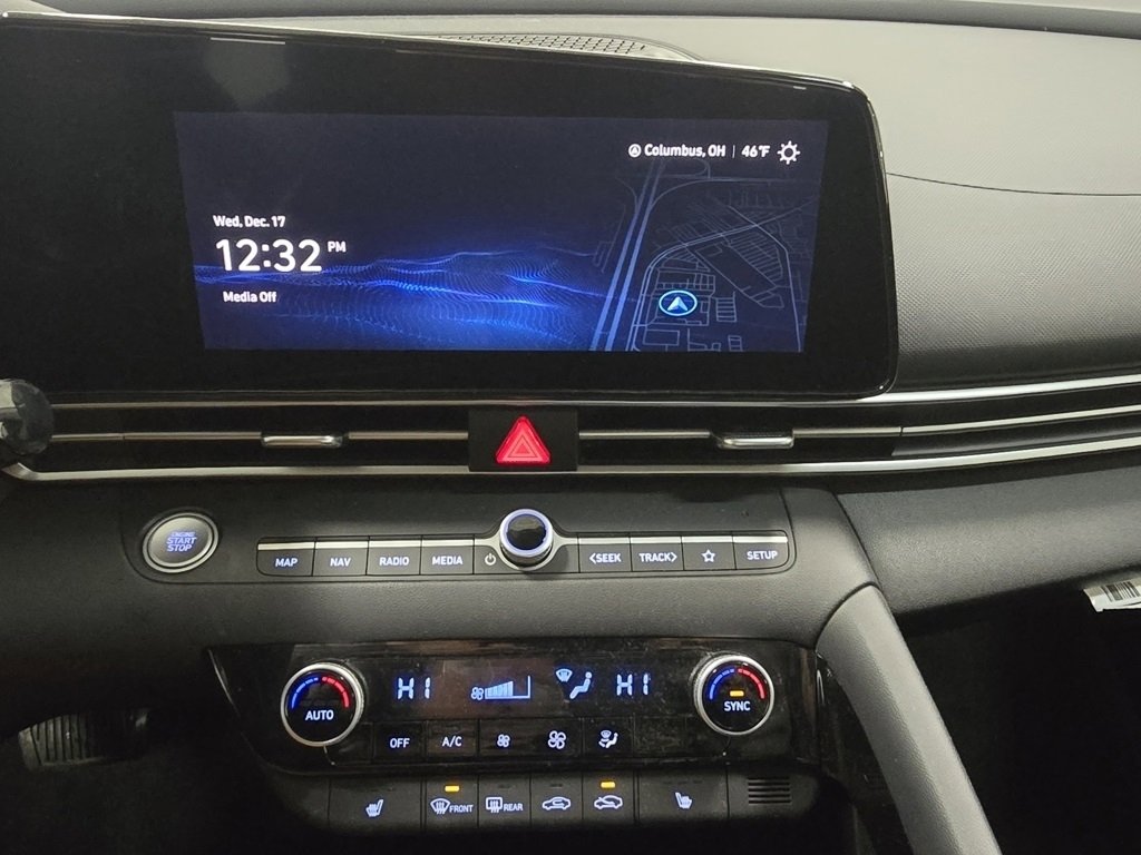 Used 2023 Hyundai Elantra SEL w/ Convenience Package image 27