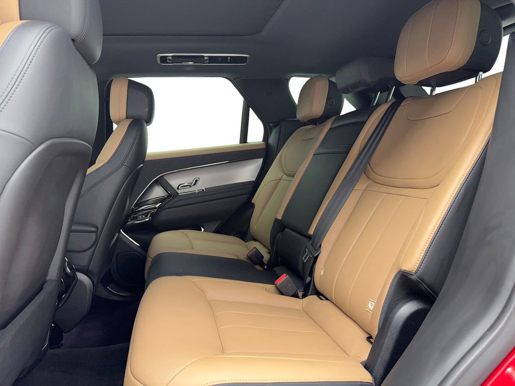 Used 2024 Land Rover Range Rover Sport Dynamic SE image 16