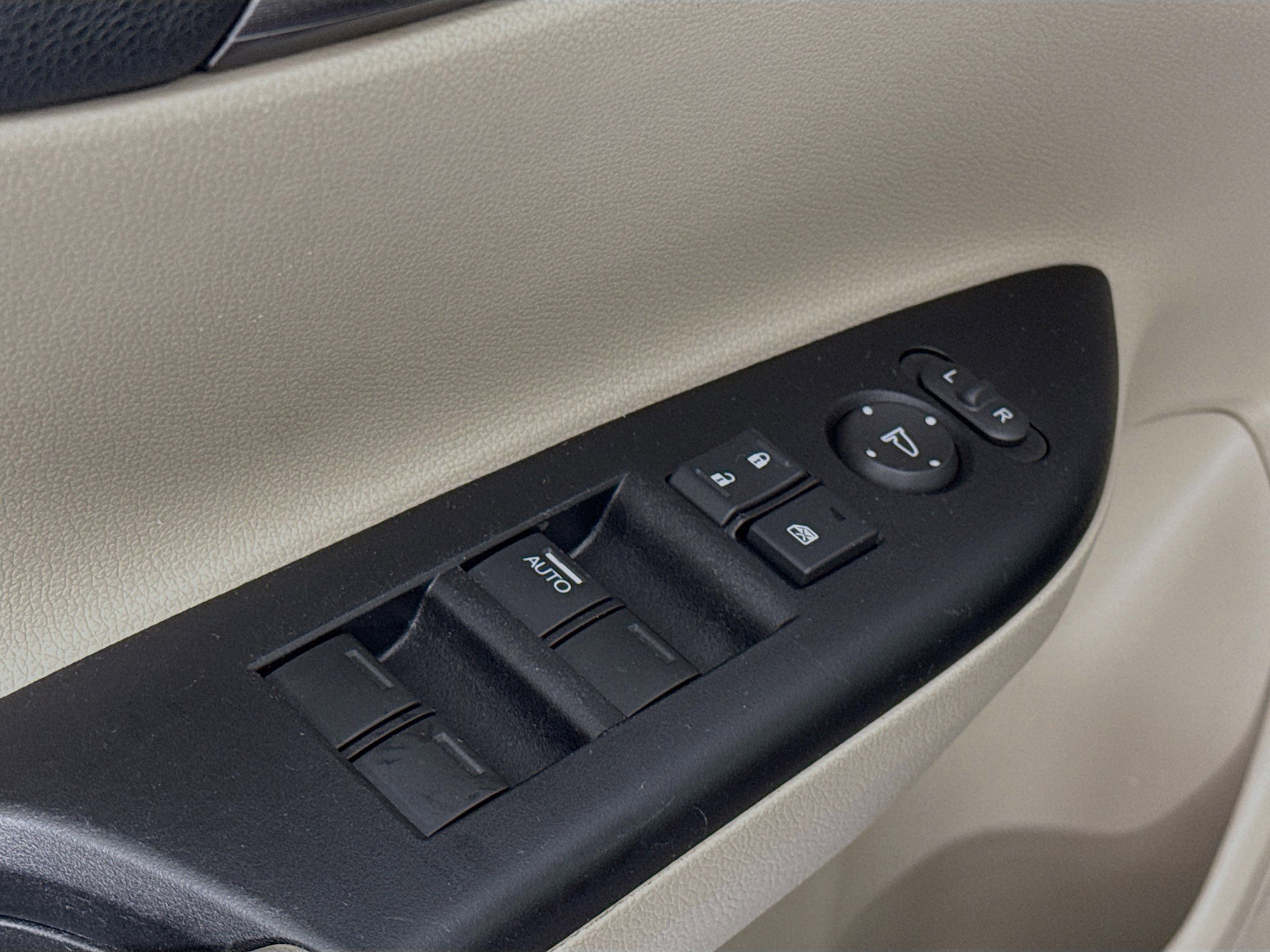 Used 2015 Honda Accord LX image 17