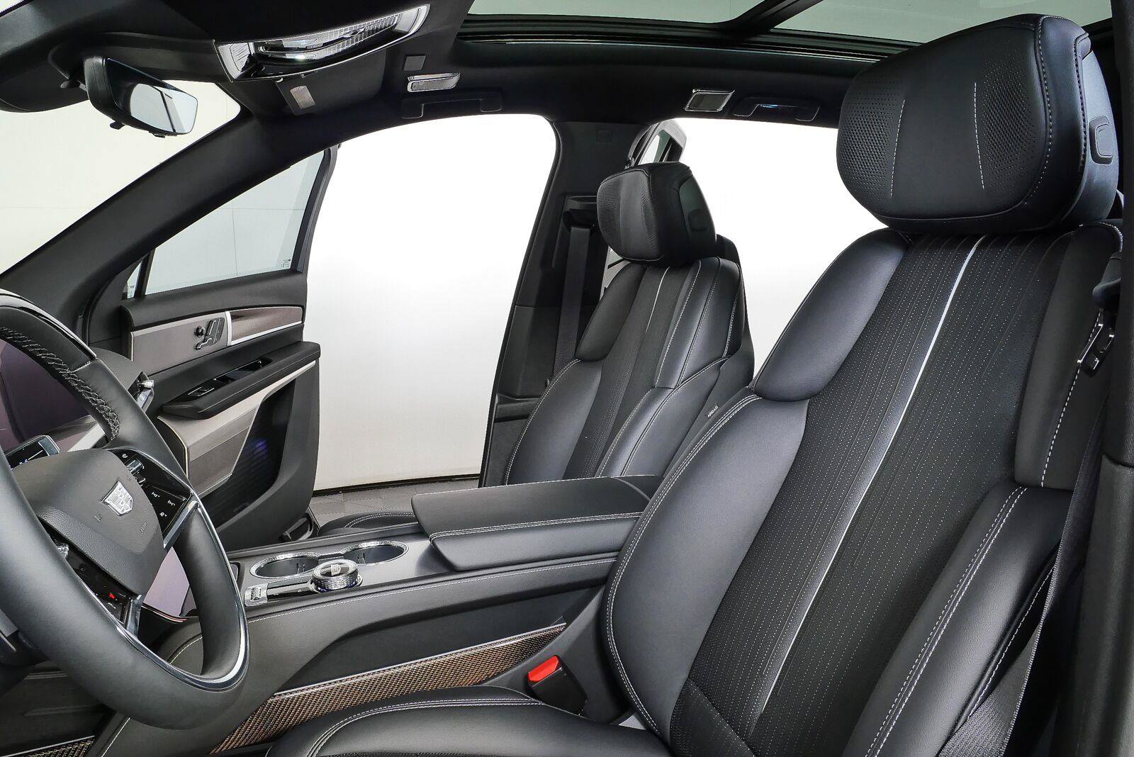 New 2027 Cadillac Vistiq Luxury AWD/4WD image 5