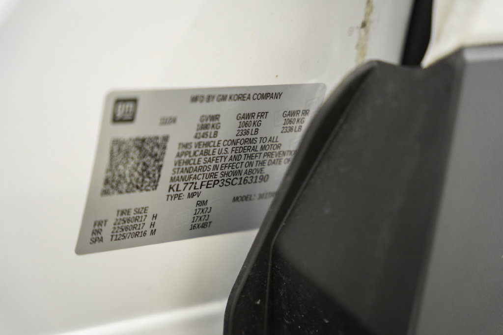 Used 2025 Chevrolet Trax LS FWD image 35
