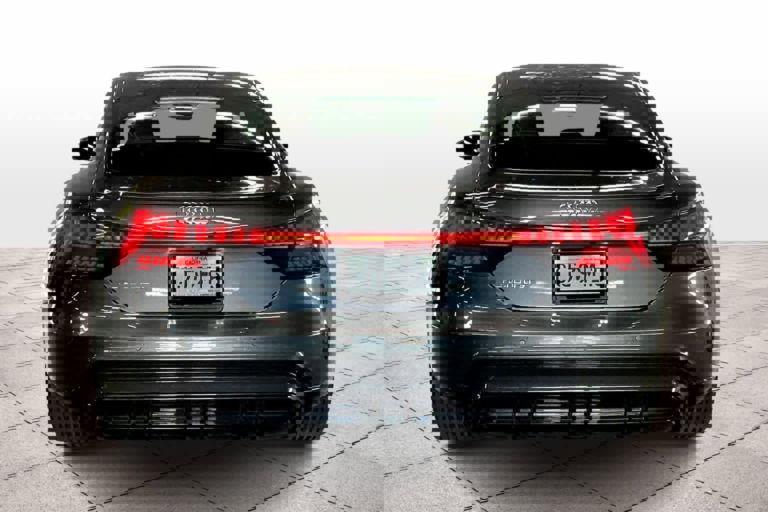 Used 2022 Audi e-tron GT Premium Plus image 7