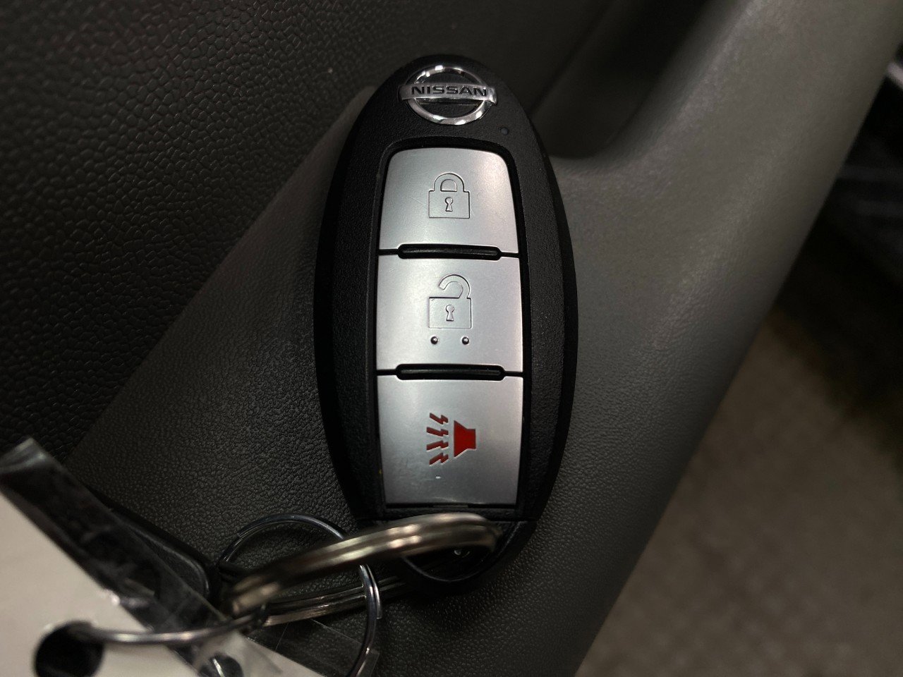 Used 2020 Nissan Frontier SV w/ Midnight Edition Floor Mats image 30