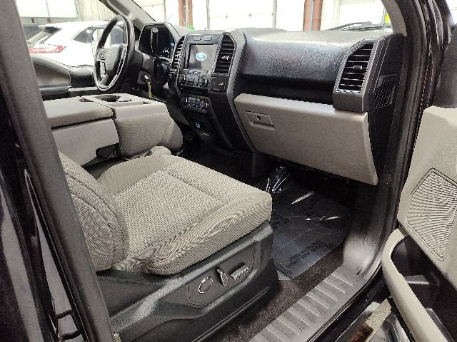 Used 2017 Ford F150 XLT w/ Equipment Group 302A Luxury AWD/4WD image 20