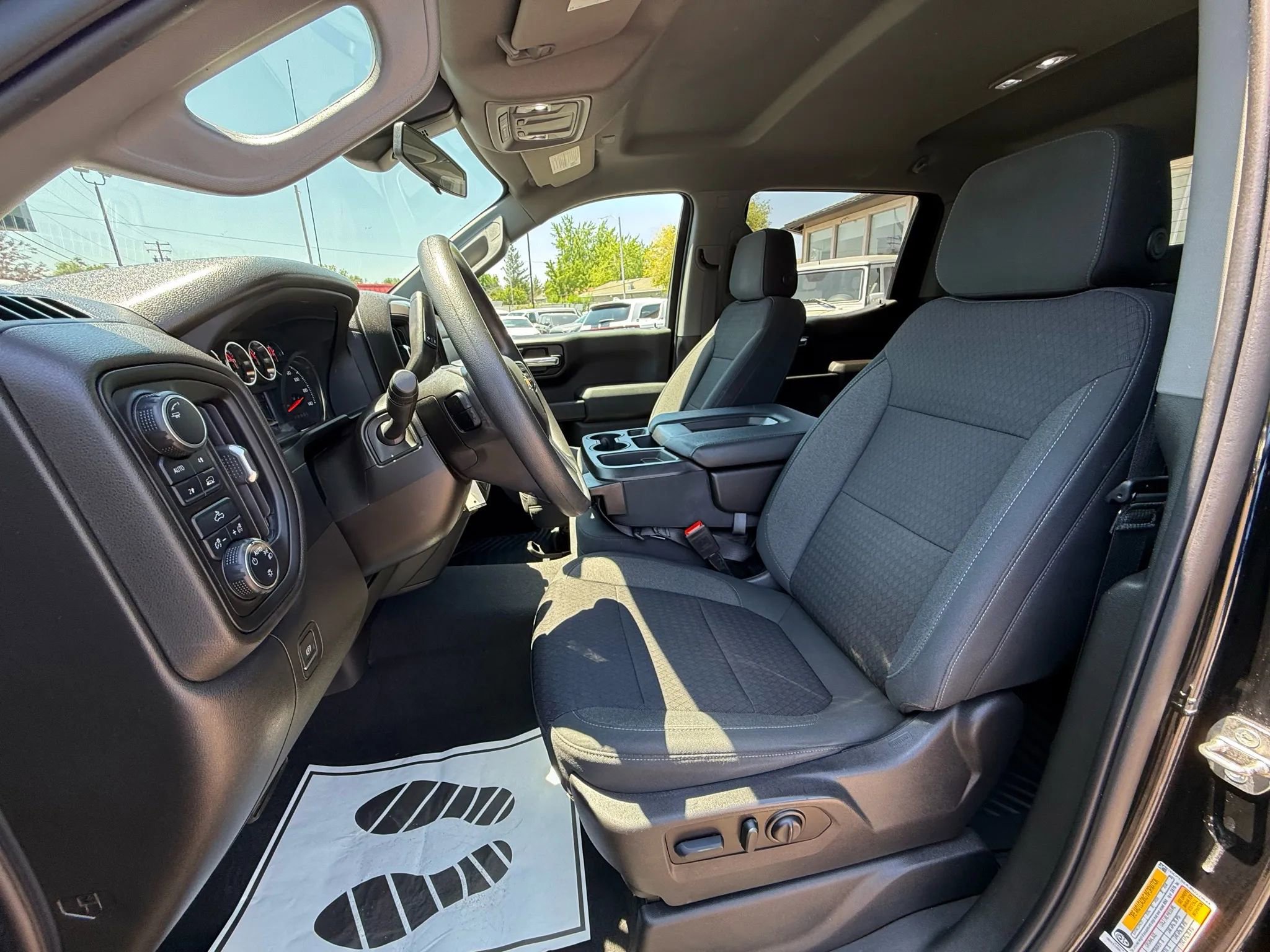 Used 2022 Chevrolet Silverado 1500 Custom w/ Safety Confidence Package image 33