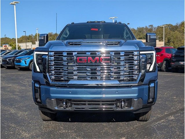 New 2026 GMC Sierra 3500 Denali w/ Denali Reserve Package image 2
