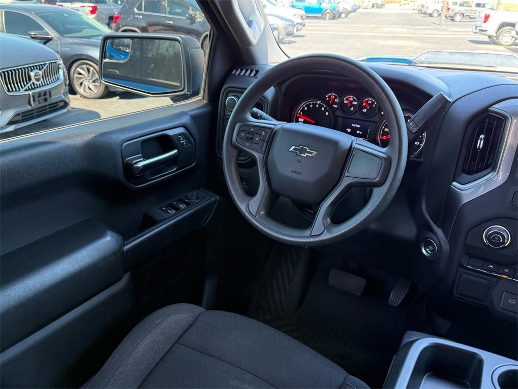 Used 2024 Chevrolet Silverado 1500 Custom Trail Boss w/ LPO, Dark Essentials Package image 11