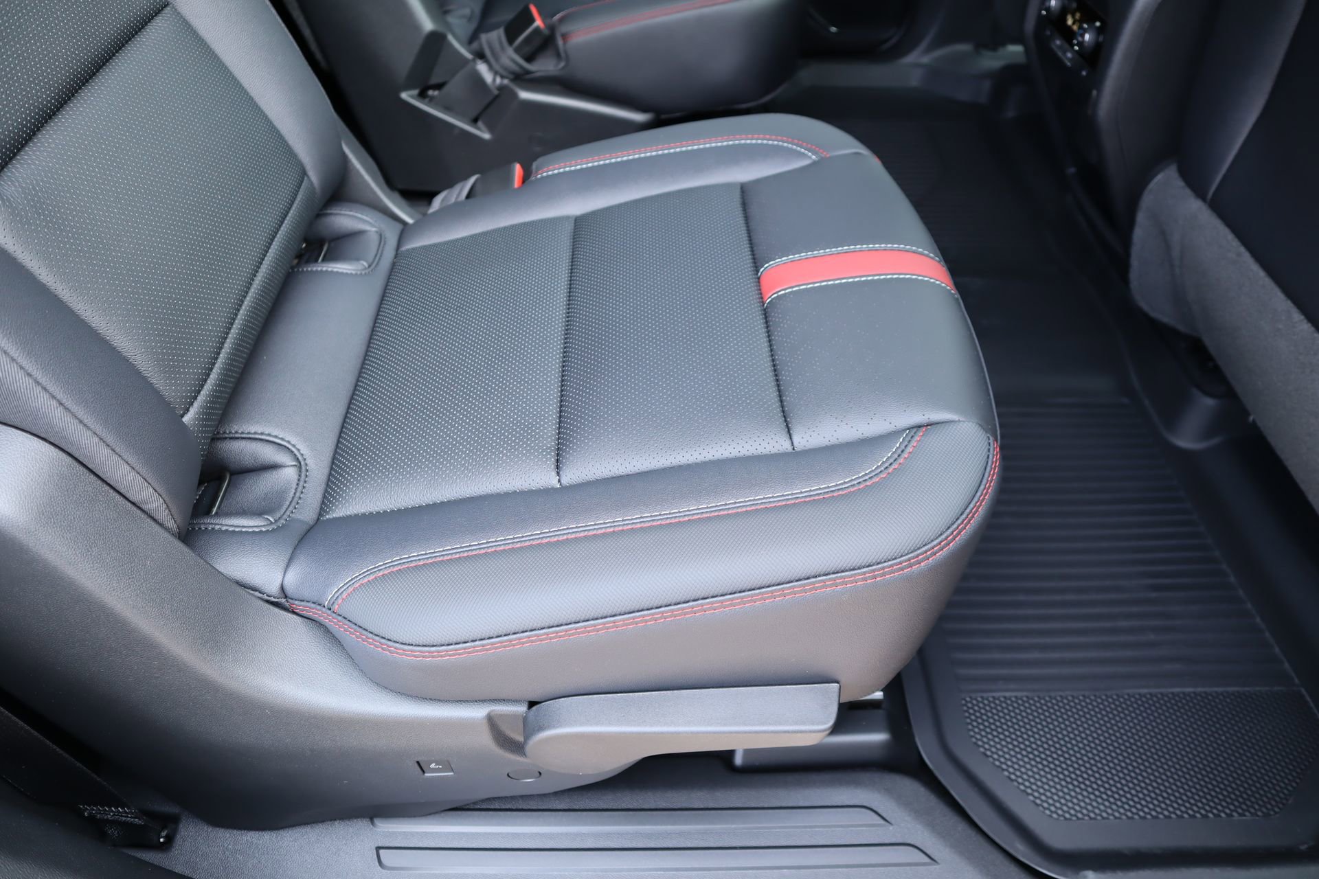 New 2026 Chevrolet Traverse RS image 15