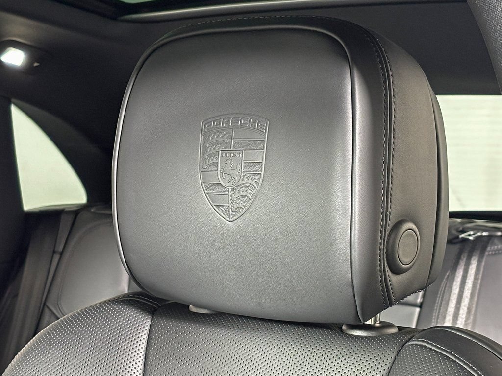 Used 2026 Porsche Macan Turbo AWD/4WD image 19