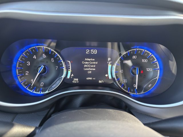 Used 2025 Chrysler Pacifica Select FWD image 15