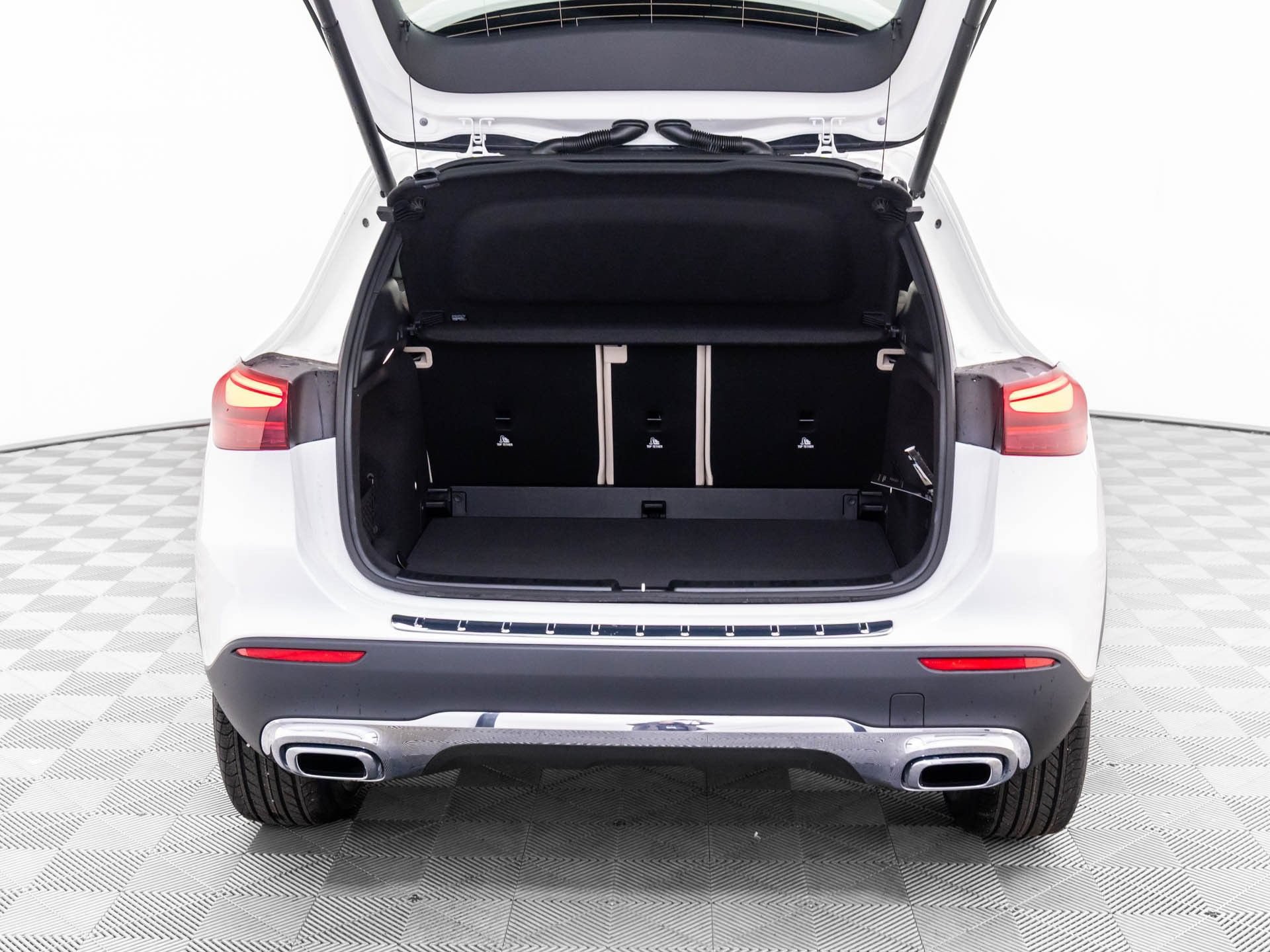 New 2025 Mercedes-Benz GLA 250 4MATIC image 29