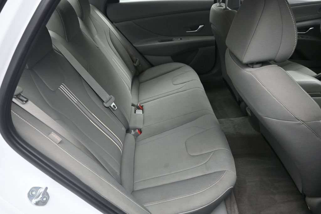Used 2025 Hyundai Elantra Sport FWD image 30