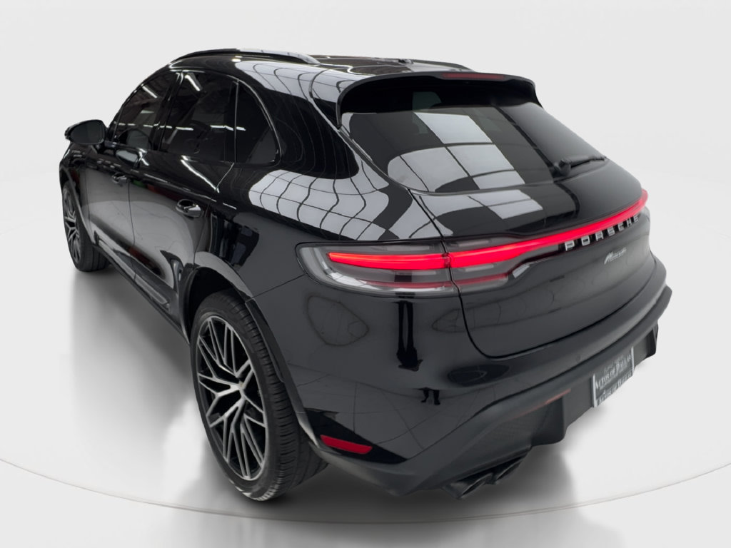 Used 2024 Porsche Macan w/ Premium Plus Package AWD/4WD image 11