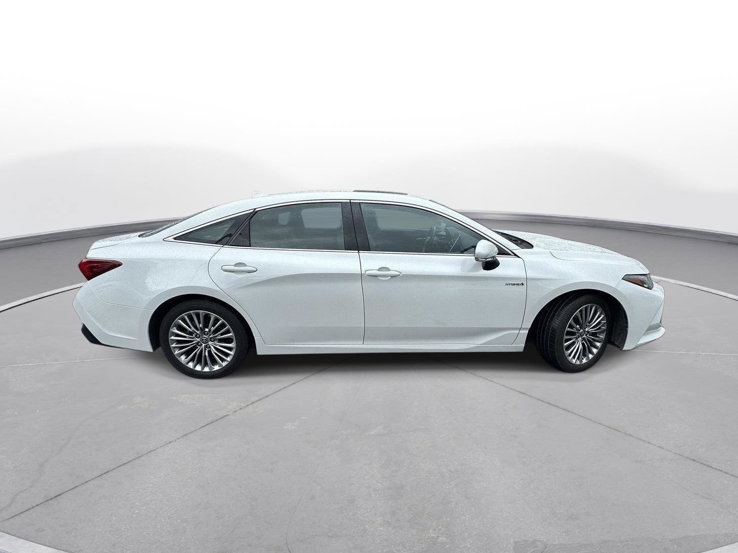 Certified 2021 Toyota Avalon Limited w/ Advanced Safety Package FWD image 11