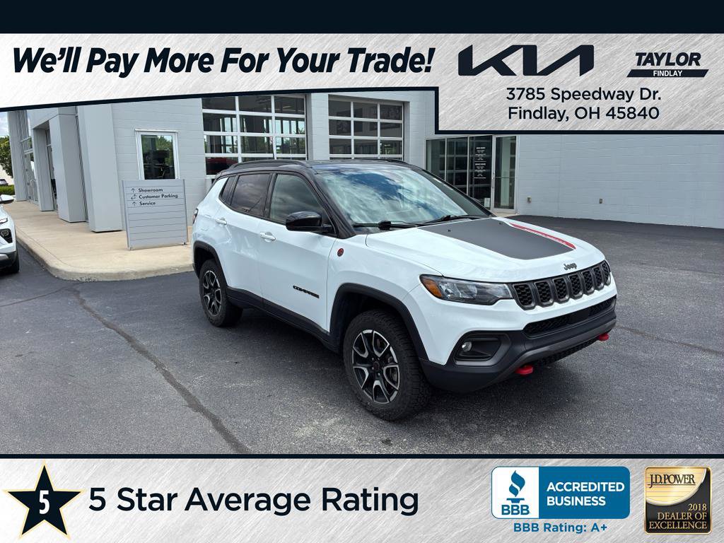 Used 2025 Jeep Compass Trailhawk AWD/4WD image 1